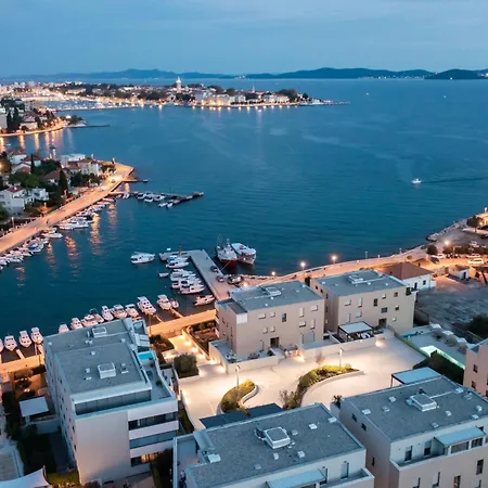 Apartment Seafront Luxury Idassa By Belmont Realty