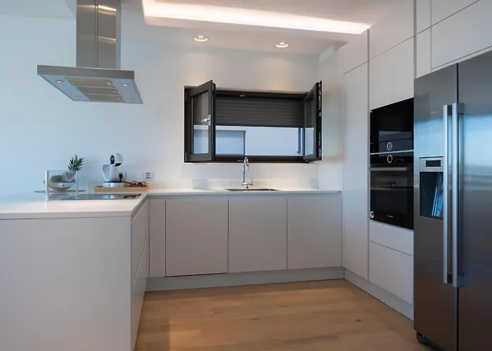 Apartman Seafront Luxury Idassa By Belmont Realty *