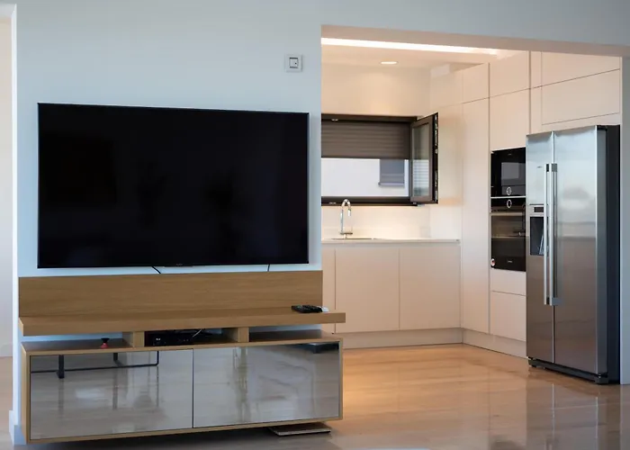 Apartman Seafront Luxury Idassa By Belmont Realty